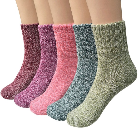 Accessories - 5 Pairs a set Womens Winter Knit Crew Socks